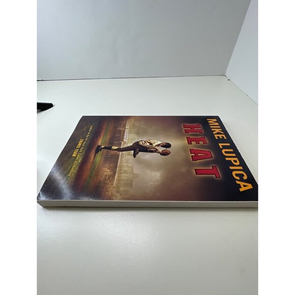 Mike Lupicas "Heat" Paperback Book pre owned - Picture 6 of 6